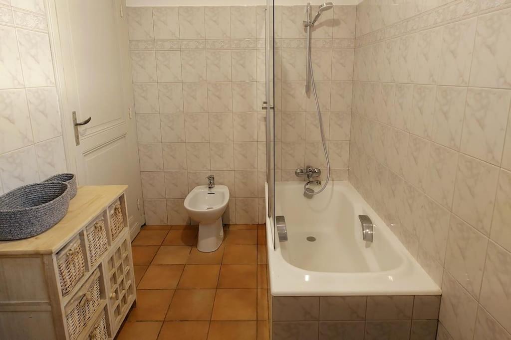 Entre Pierre Et Vigne - Charming Former Winery Farmhouse With Hot Tub & Swimming Pool Monestier  Eksteriør bilde